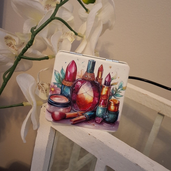 Accessories - NEW Compact Purse Mirror